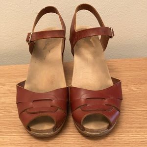 Swedish Hasbeens size 39 platform clogs